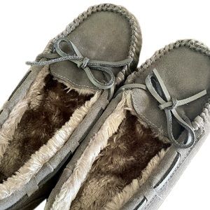 NWOT comfy cozy house shoes ♥️